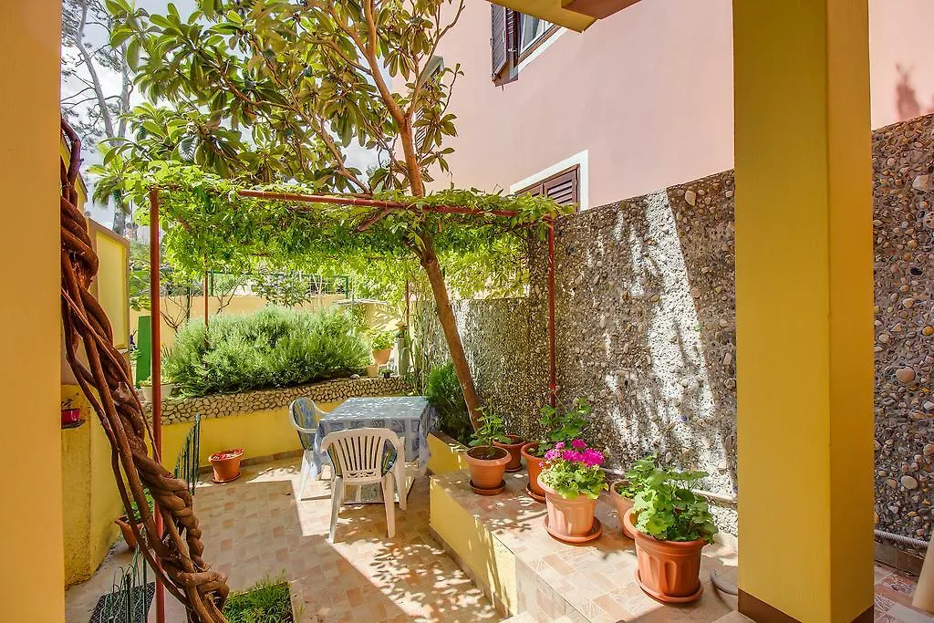 Apartments Petra Mali Losinj